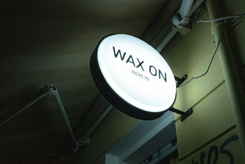 Wax On Exterior-W50BB23-LIP